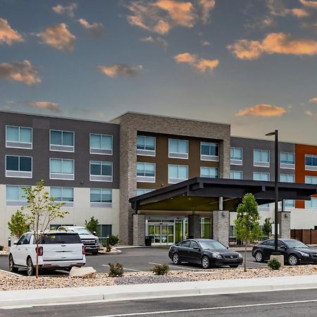 Holiday Inn Express & Suites - Nephi By Ihg Exterior photo