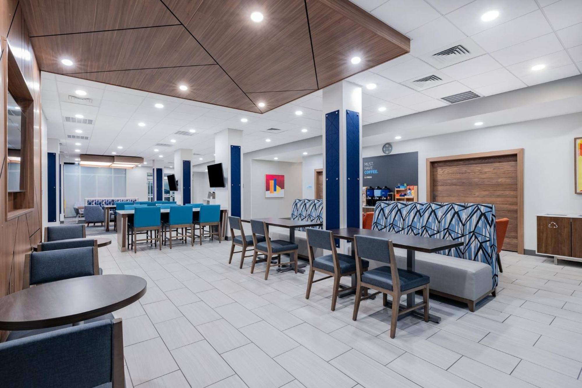 Holiday Inn Express & Suites - Nephi By Ihg Exterior photo