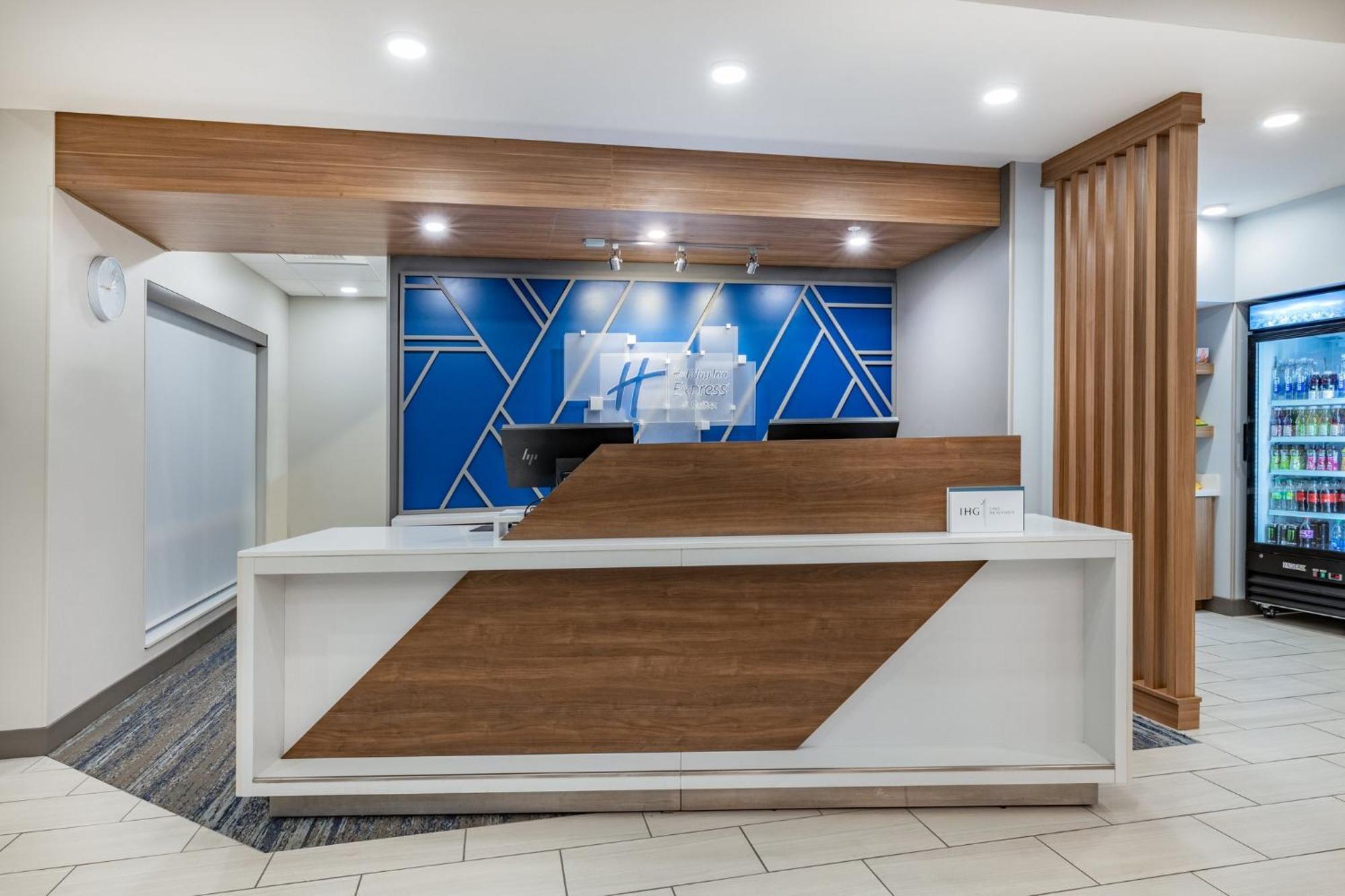 Holiday Inn Express & Suites - Nephi By Ihg Exterior photo